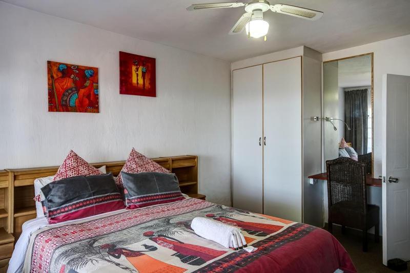 Khaya La Manzi Guest Lodge Hibberdene Buitenkant foto