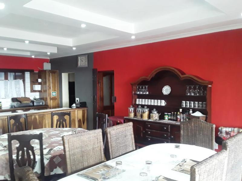 Khaya La Manzi Guest Lodge Hibberdene Buitenkant foto