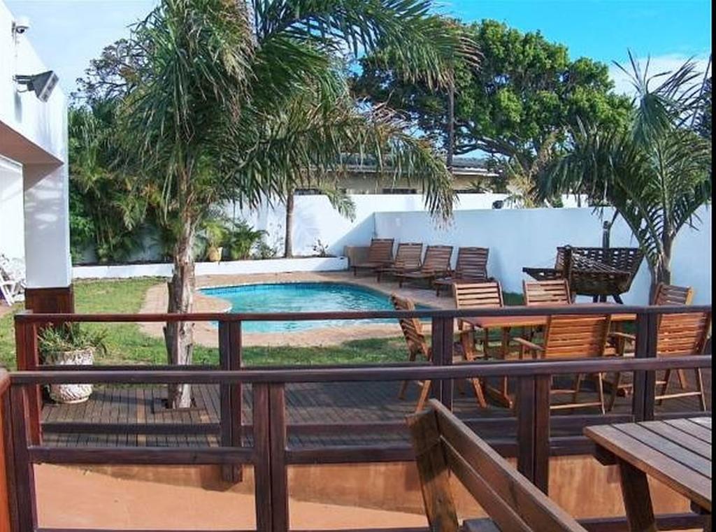 Khaya La Manzi Guest Lodge Hibberdene Buitenkant foto