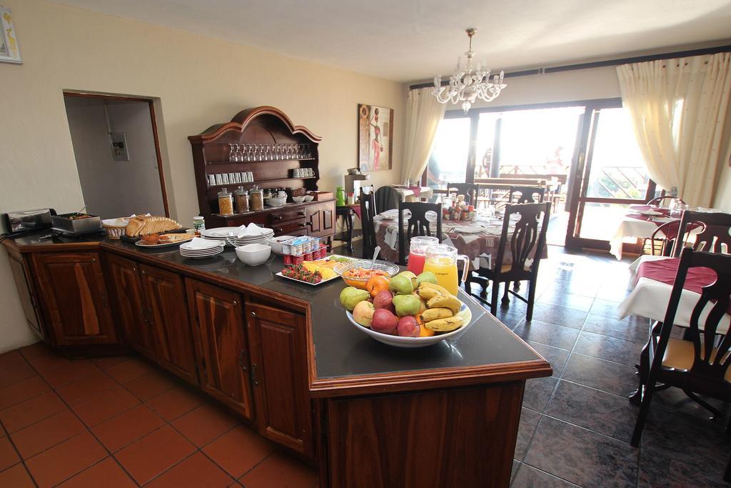 Khaya La Manzi Guest Lodge Hibberdene Buitenkant foto