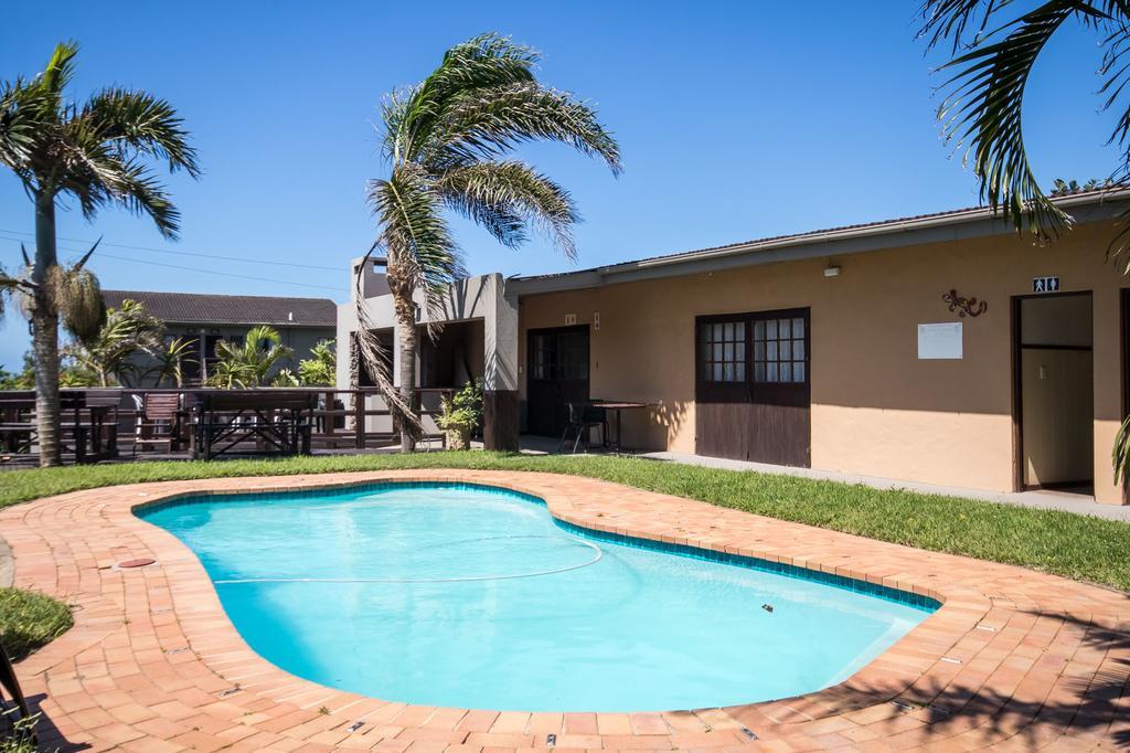 Khaya La Manzi Guest Lodge Hibberdene Buitenkant foto
